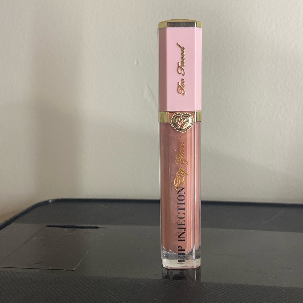 Lip injection, lip, gloss, two-faced, nude color